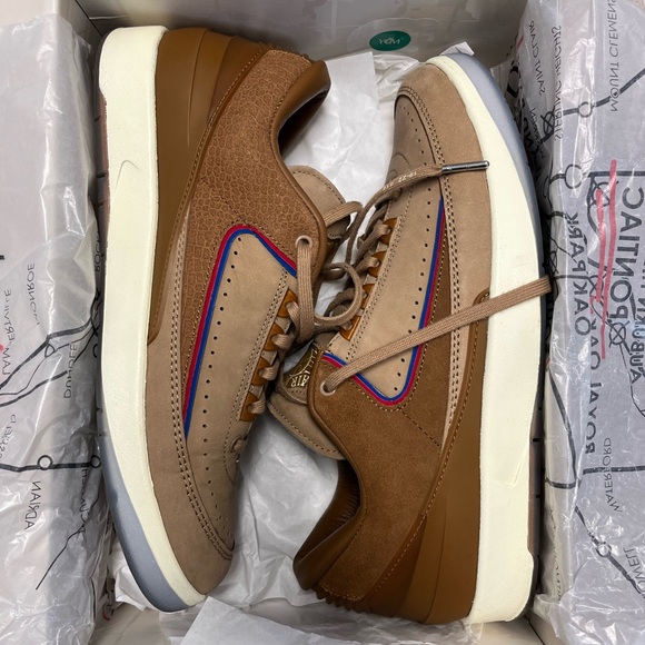 Jordan Retro 2 Low Two 18 X SP Earthy Brown Size 11 with Laces & Box
